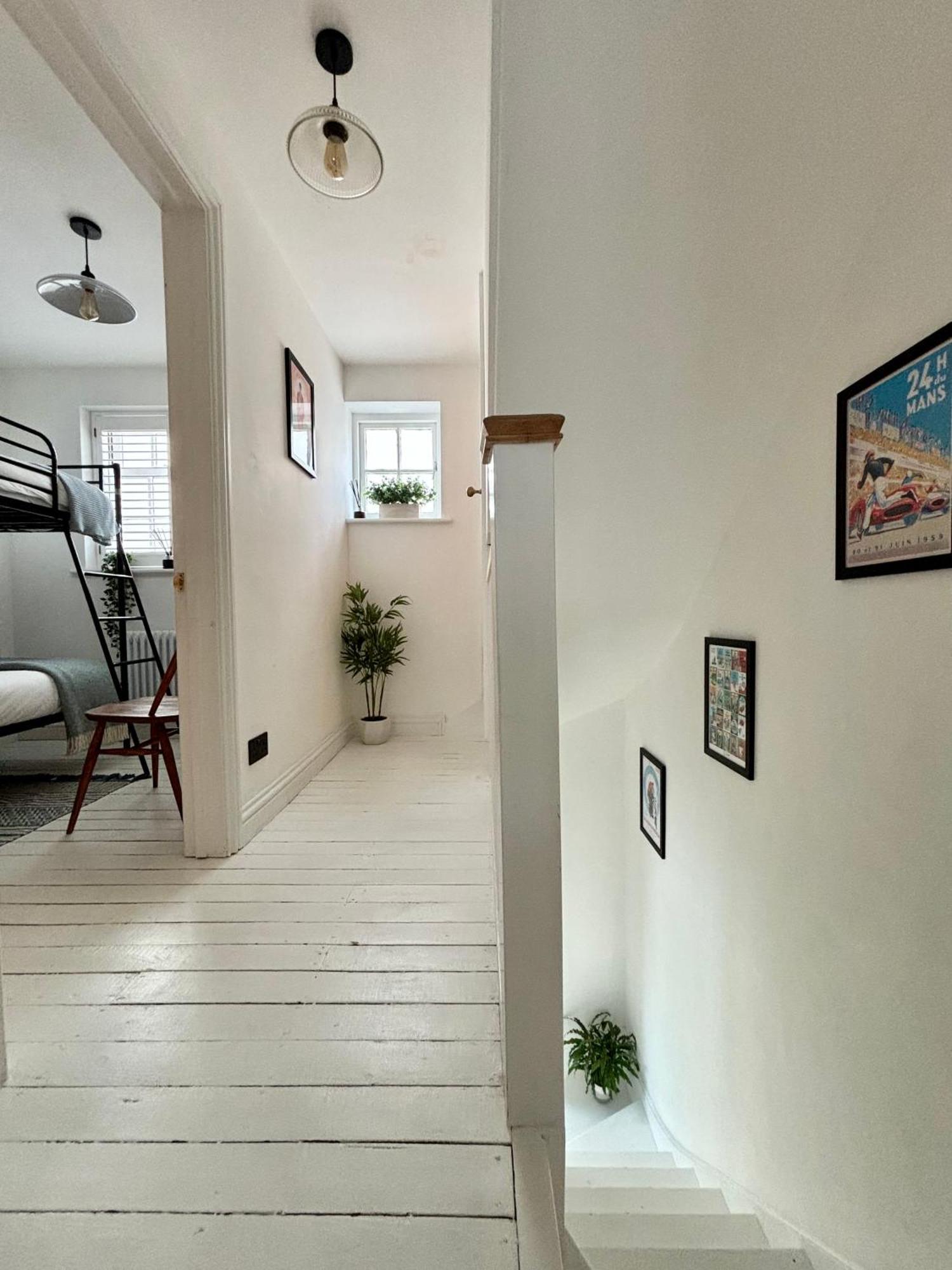 Stunning 3 Bedroom & 2 Bathroom Cottage With Patio 布赖顿 外观 照片