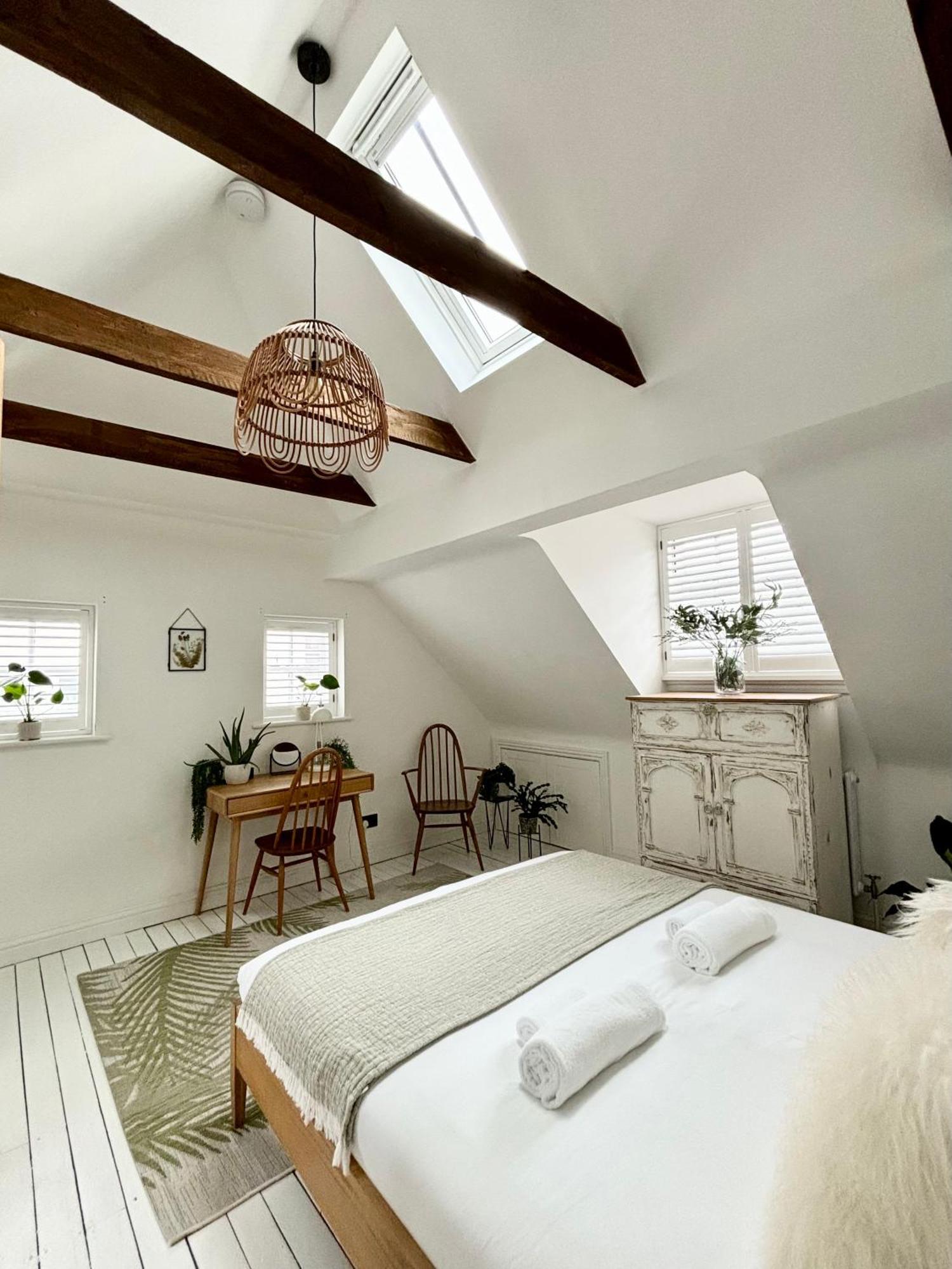 Stunning 3 Bedroom & 2 Bathroom Cottage With Patio 布赖顿 外观 照片
